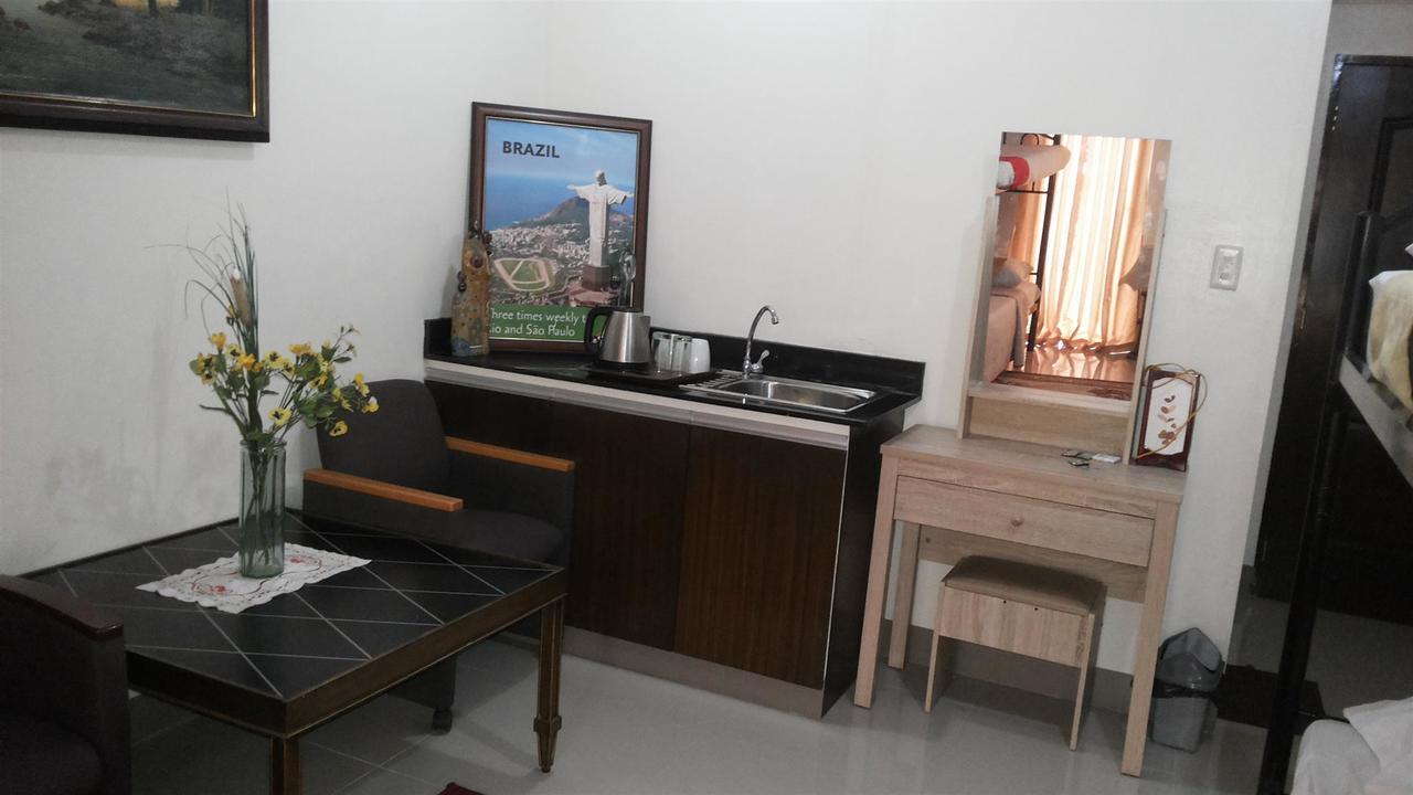 Kassel Del Amor Transit Airport Lodge Paranaque City 外观 照片