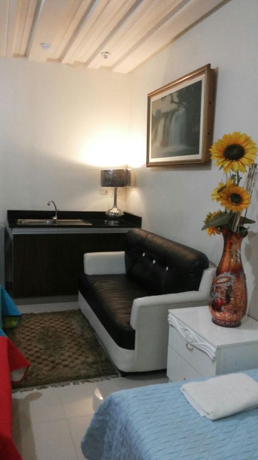 Kassel Del Amor Transit Airport Lodge Paranaque City 外观 照片